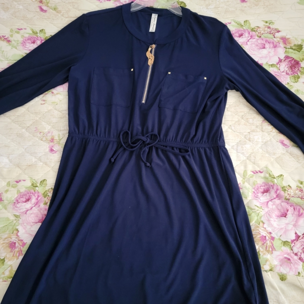 Bundle 3 Dresses - image 4